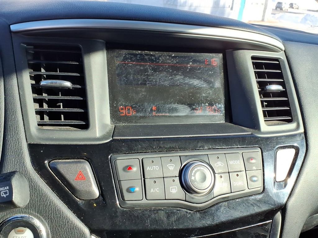 Used 2015 Nissan Pathfinder S image 20