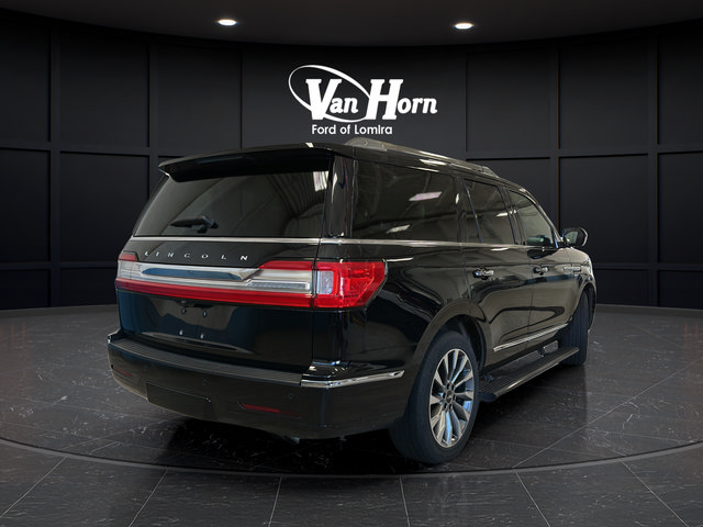 Used 2018 Lincoln Navigator Select AWD/4WD image 7