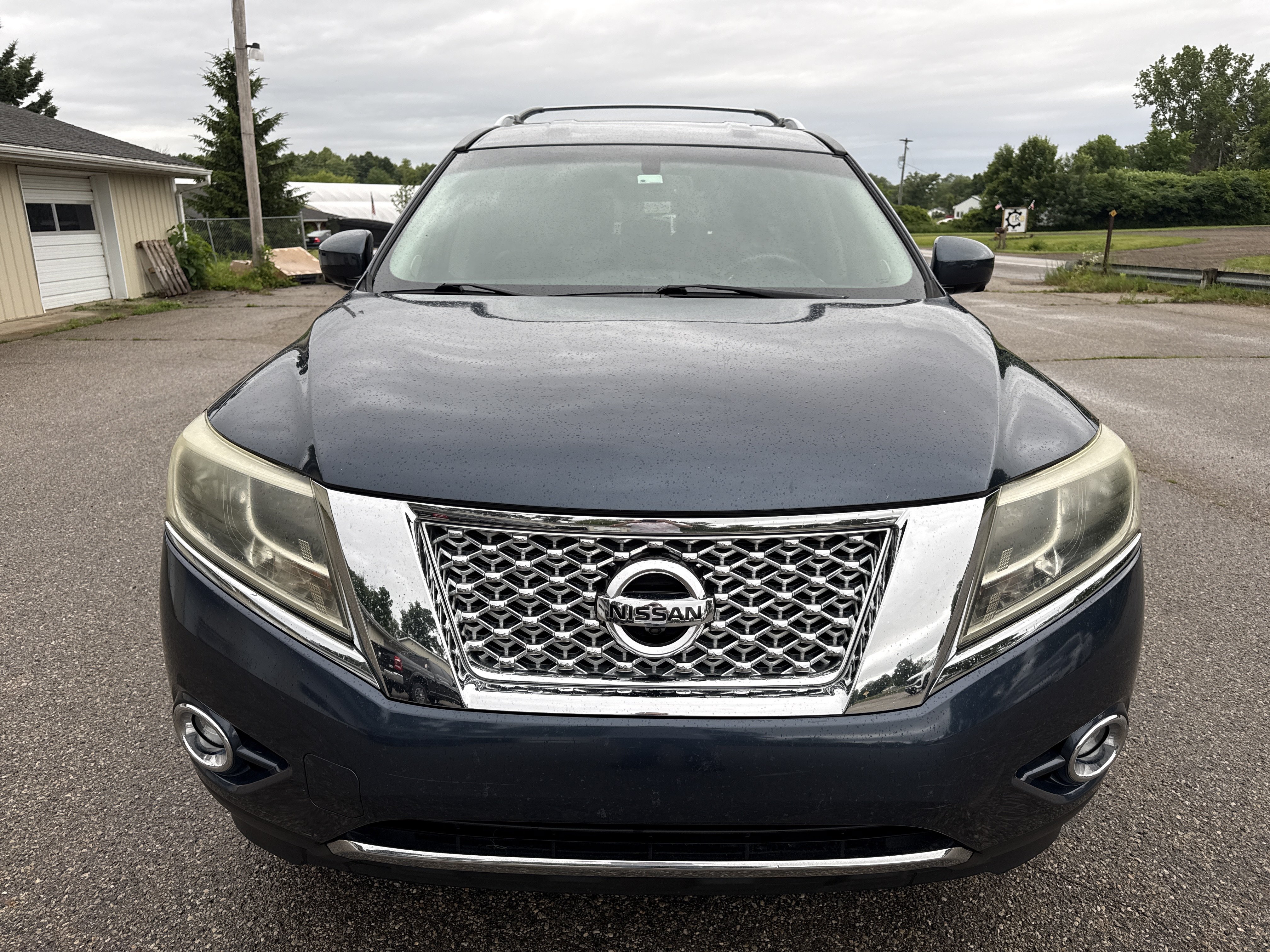 Used 2014 Nissan Pathfinder Platinum FWD image 12