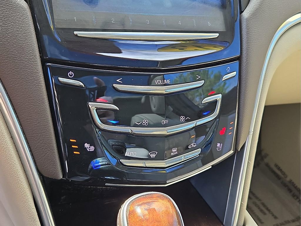 Used 2013 Cadillac XTS Luxury w/ Driver Awareness Package FWD image 16