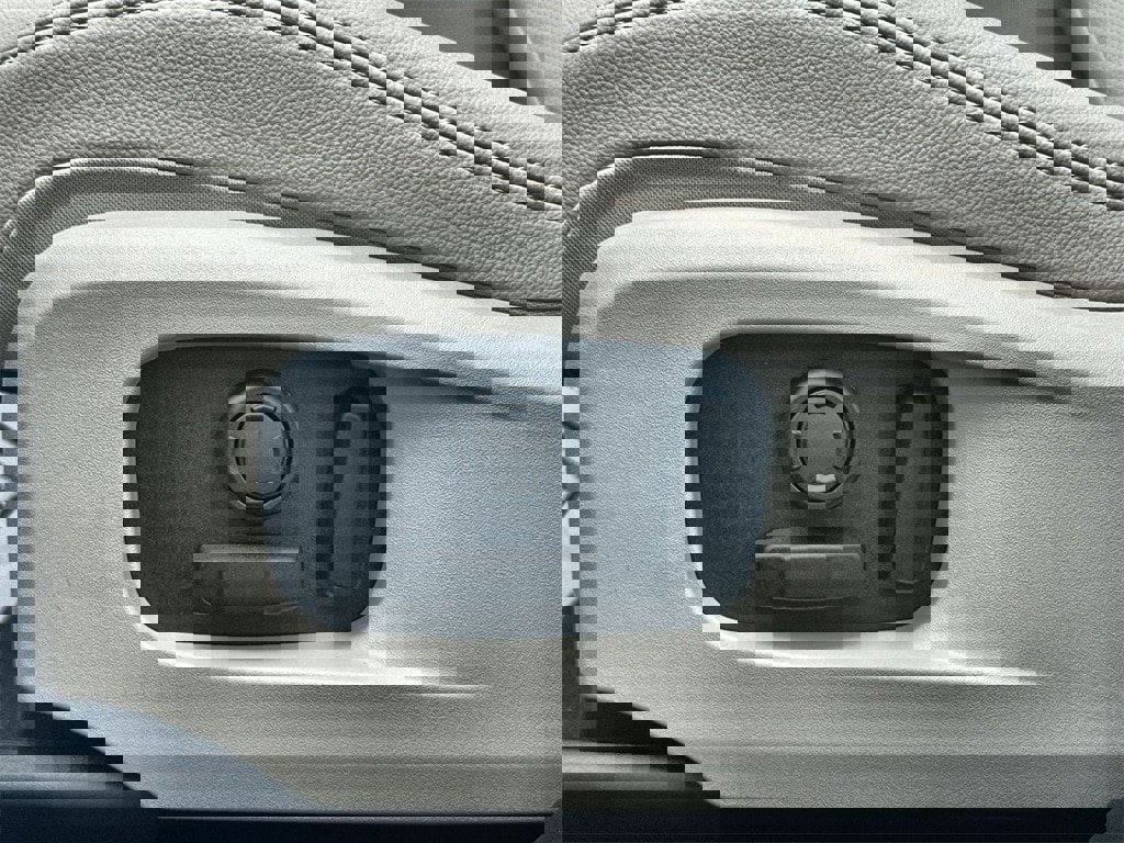 New 2026 Jaguar F-PACE R-Dynamic S image 20