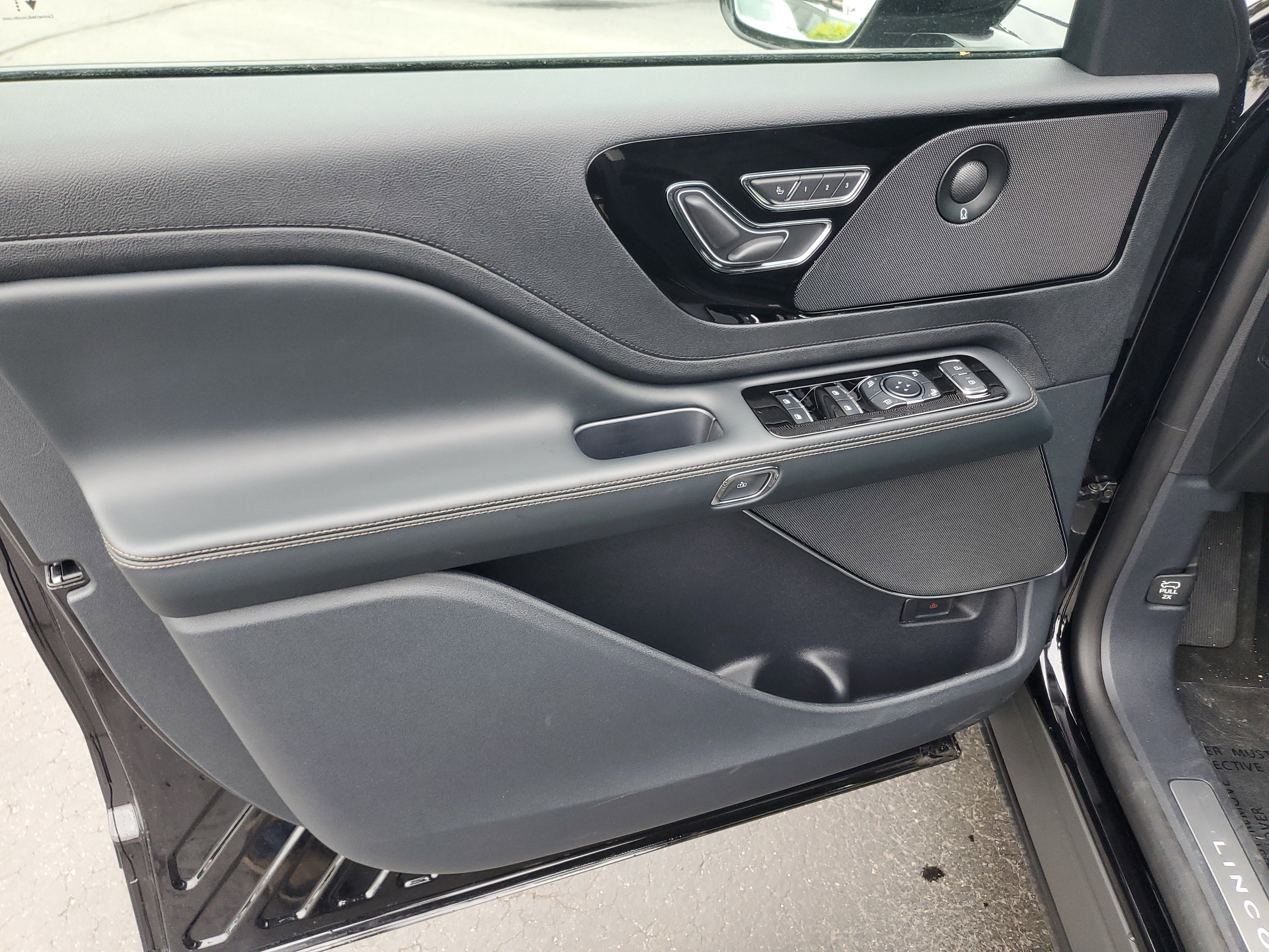 New 2026 Lincoln Aviator Reserve AWD/4WD image 8