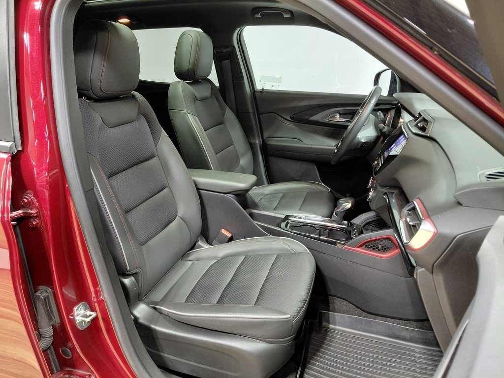Used 2023 Chevrolet TrailBlazer RS w/ Sun and Liftgate Package image 30