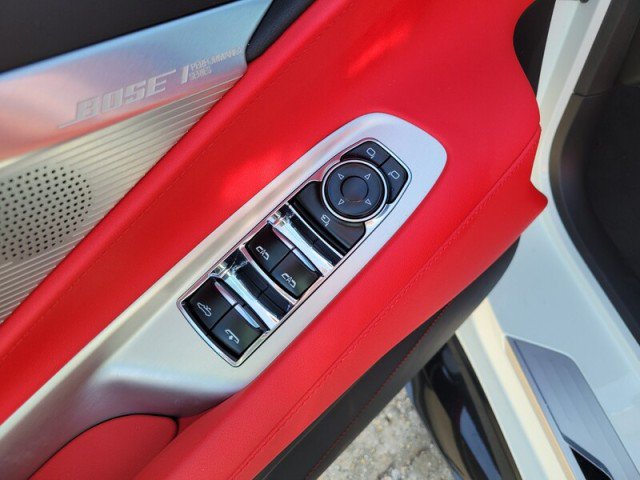 Used 2024 Chevrolet Corvette Z06 RWD image 16