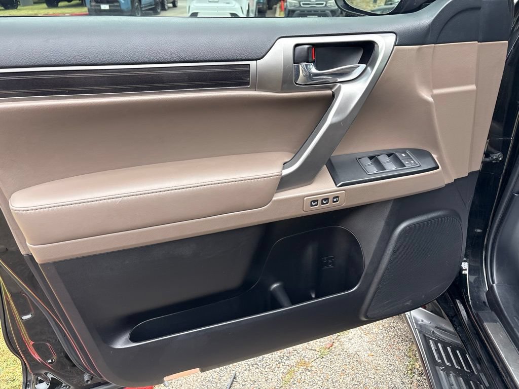 Certified 2022 Lexus GX 460 Luxury w/ Off Road Package AWD/4WD image 12
