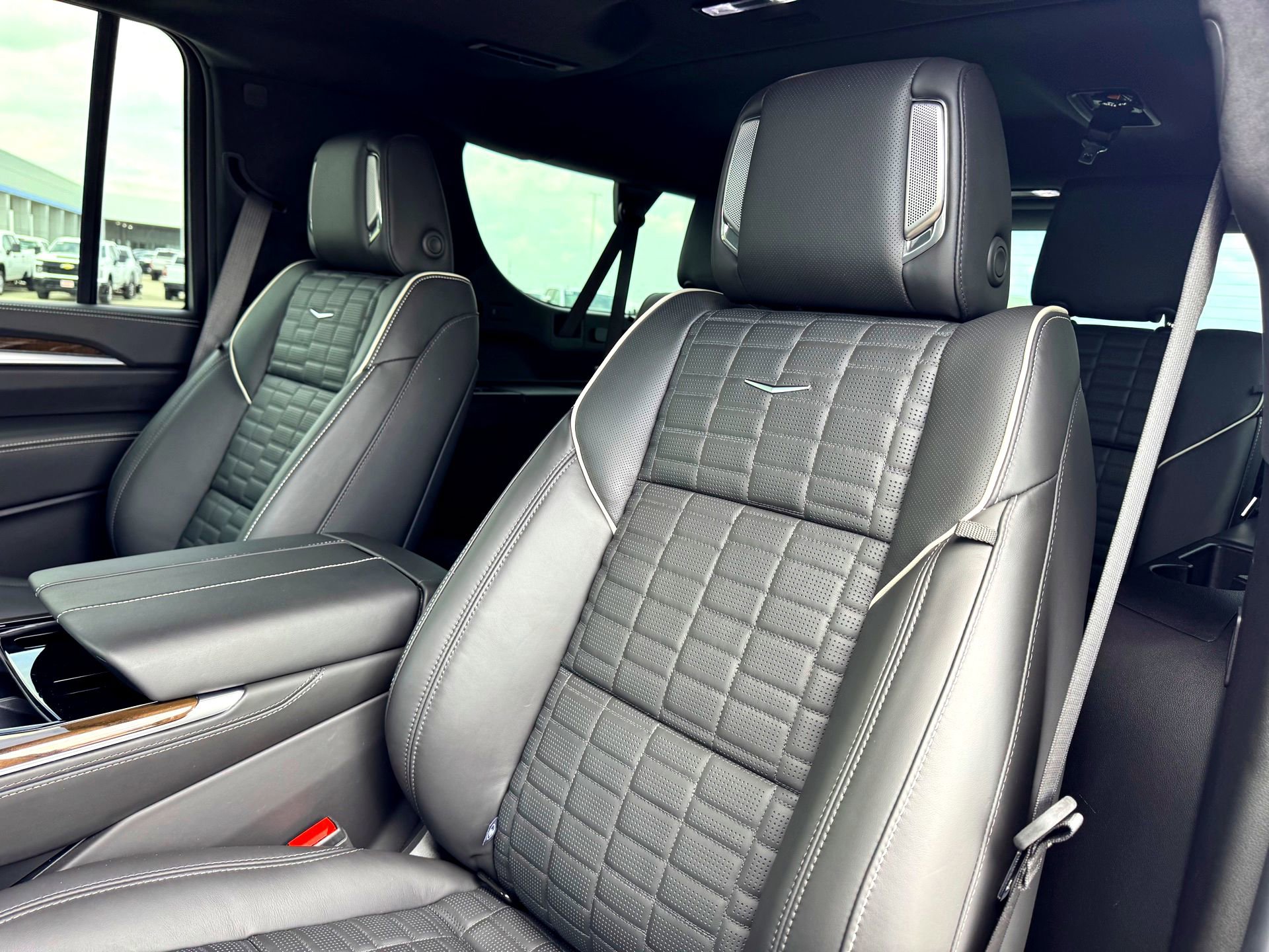 Used 2025 Cadillac Escalade ESV Sport Platinum image 22