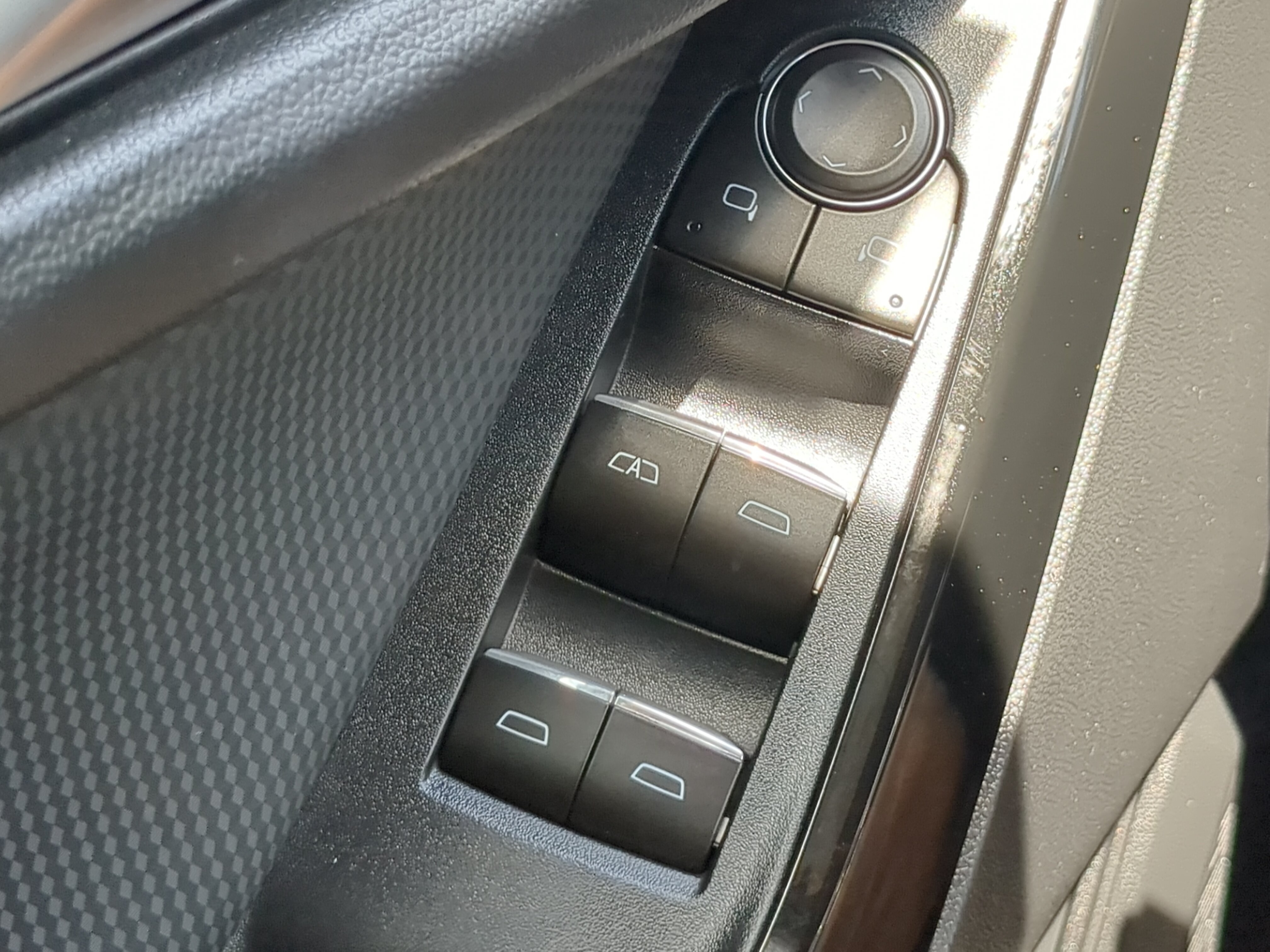 Used 2026 Chevrolet Equinox RS FWD image 22