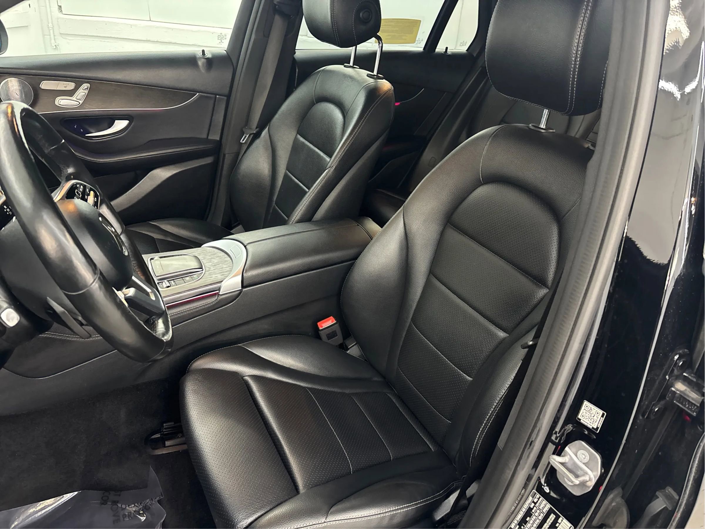 Used 2020 Mercedes-Benz GLC 300 4MATIC image 13