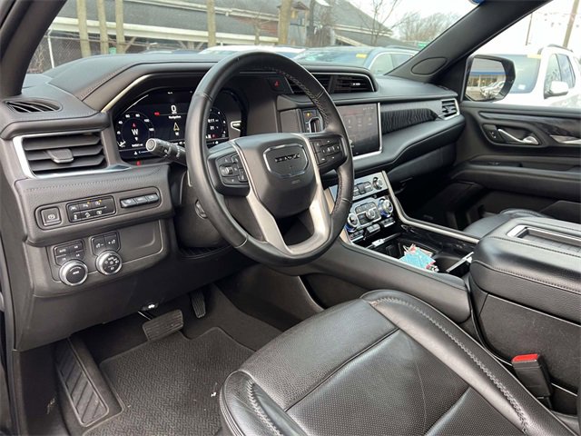 Used 2023 GMC Yukon Denali image 12