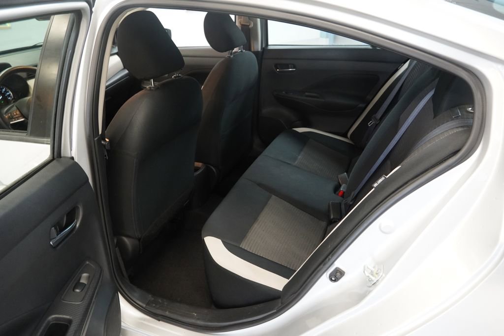 Used 2021 Nissan Versa SV image 18