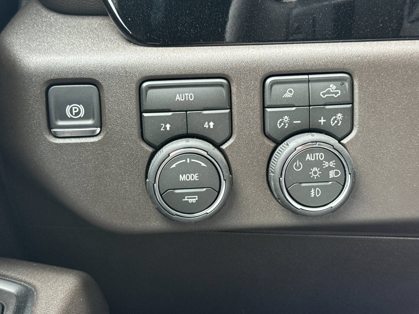 New 2026 Chevrolet Silverado 1500 RST w/ RST All Star Premium Package AWD/4WD image 31