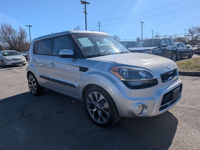 Used 2013 Kia Soul ! w/ Premium Pkg FWD image 1