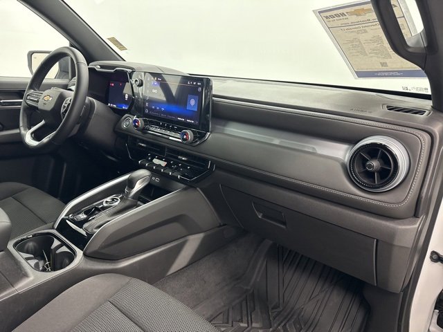 Used 2024 Chevrolet Colorado LT w/ LT Convenience Package image 31