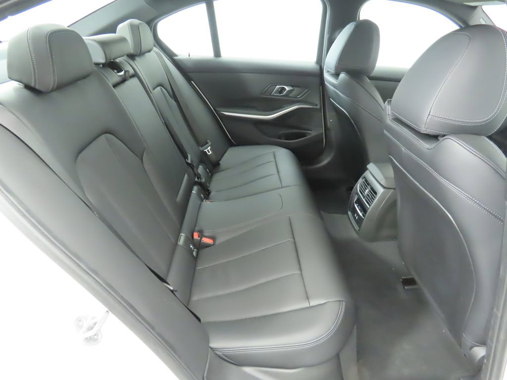 Certified 2025 BMW 330i Sedan w/ Convenience Package image 23