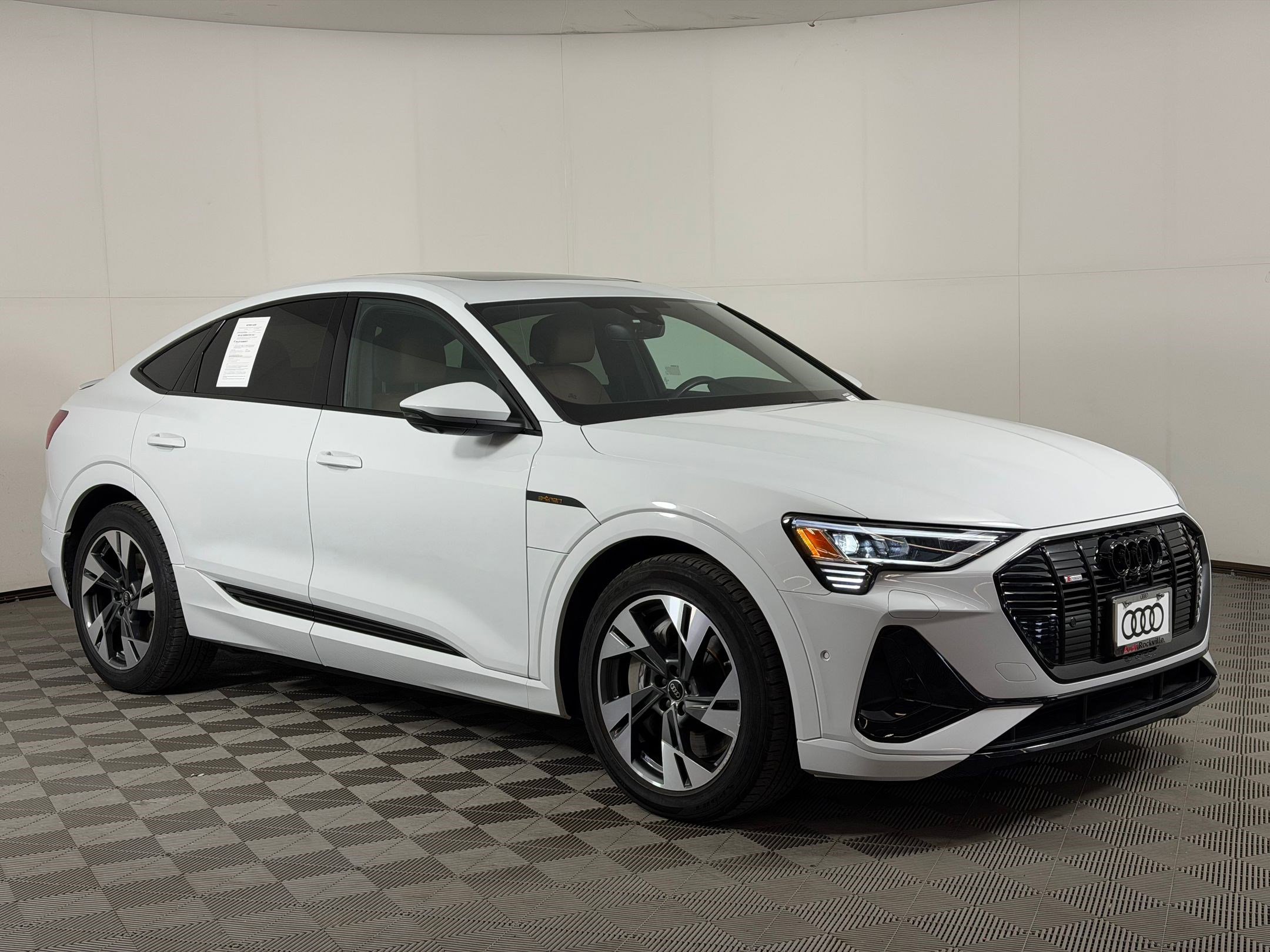 Certified 2023 Audi e-tron Premium w/ Convenience Plus Package AWD/4WD image 7