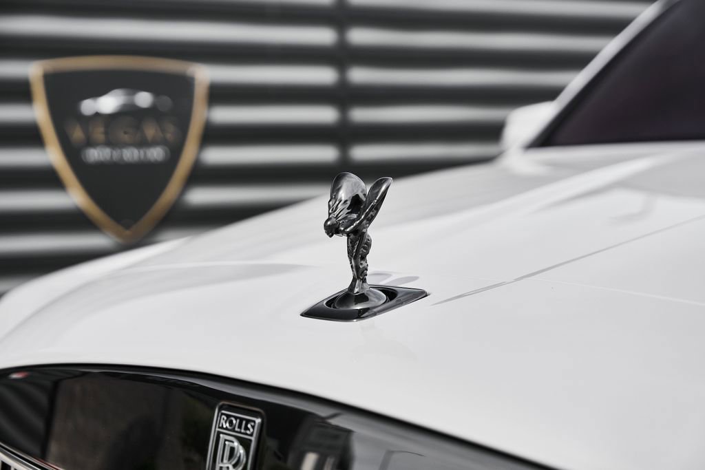 Used 2025 Rolls-Royce Cullinan Black Badge image 8