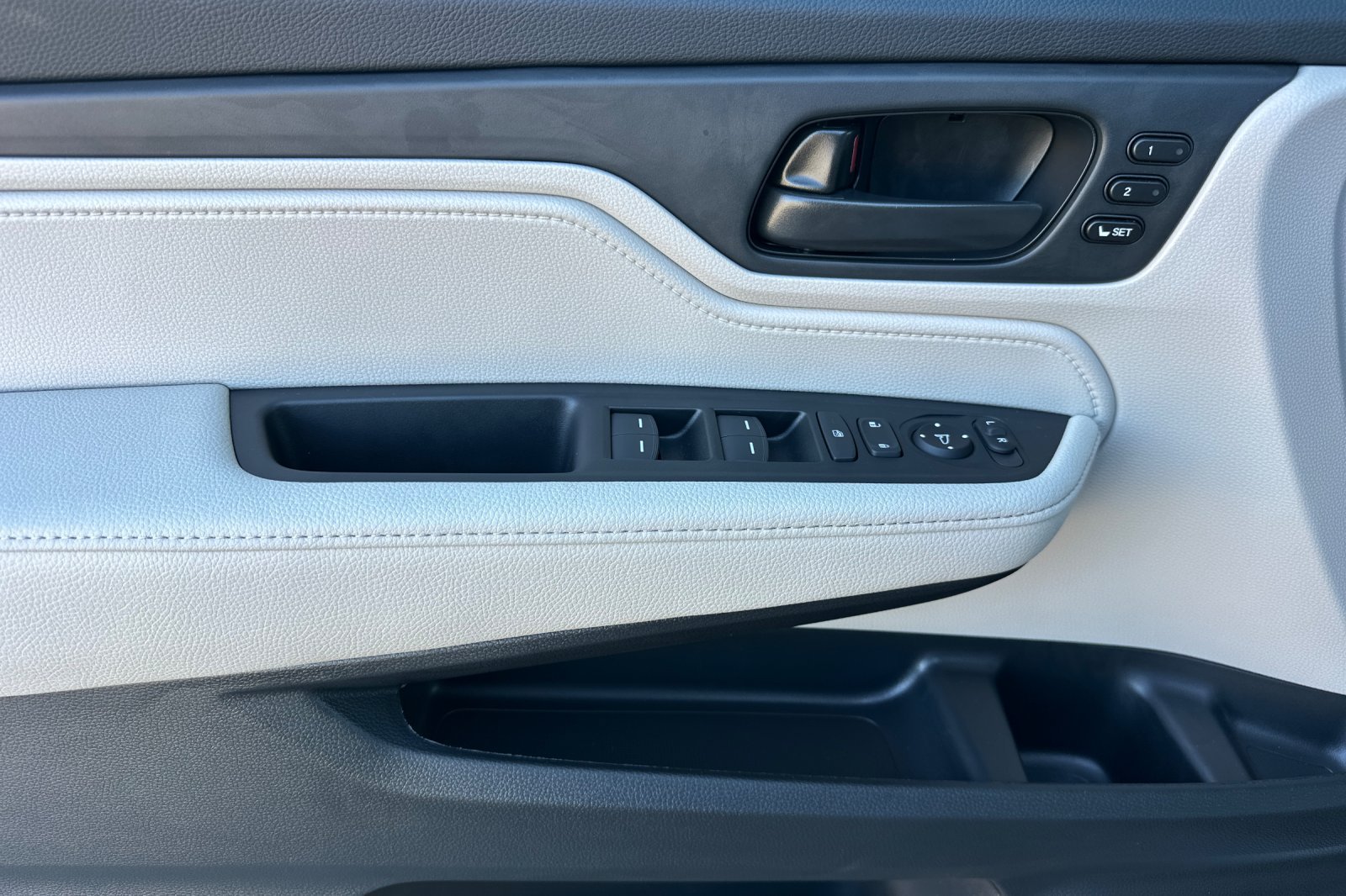New 2026 Honda Odyssey EX-L image 11