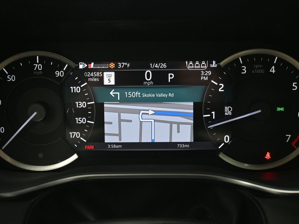 Used 2023 Jaguar F-PACE S image 12