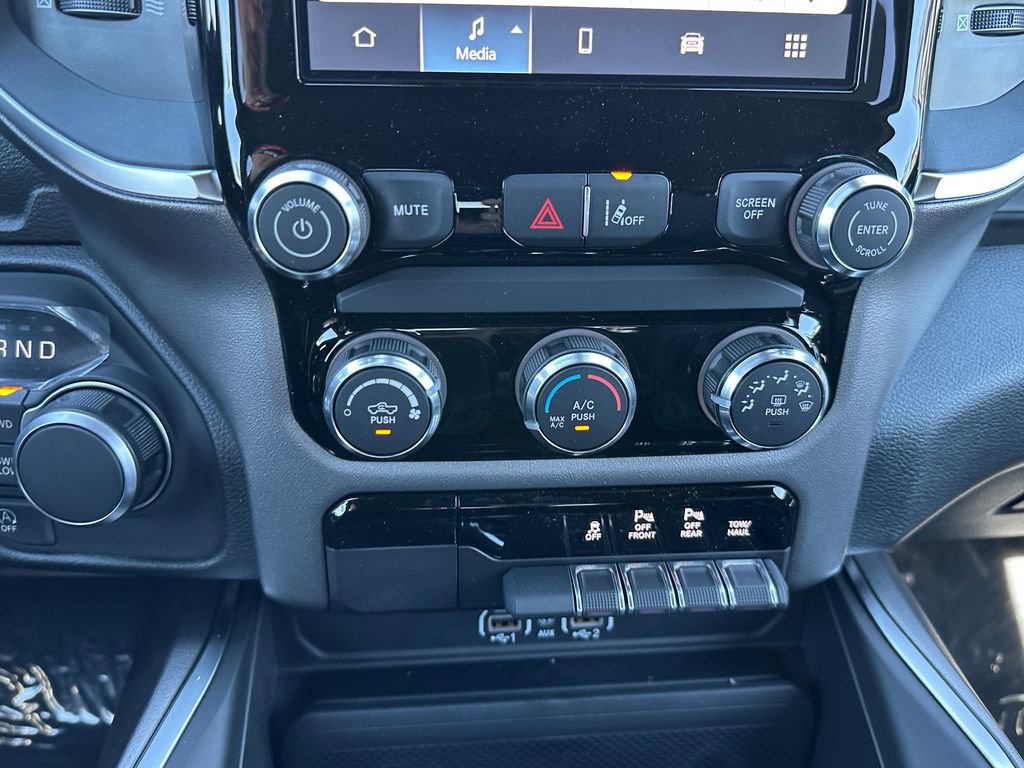 New 2026 RAM 1500 Express image 29