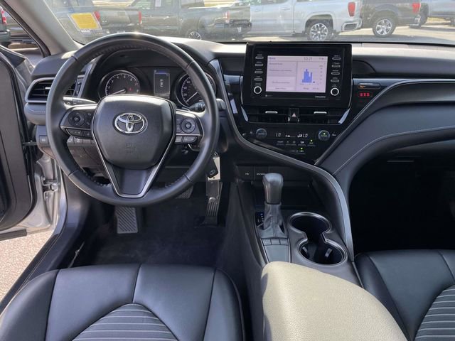 Used 2022 Toyota Camry SE image 14