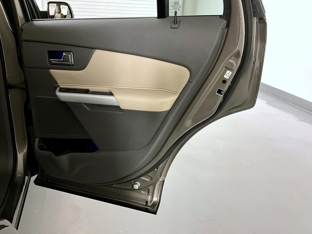 Used 2014 Ford Edge Limited w/ Driver Entry Package image 17