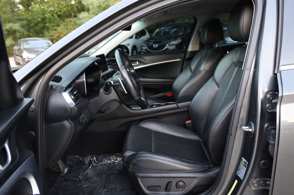 Used 2019 Genesis G70 2.0T Advanced RWD image 12