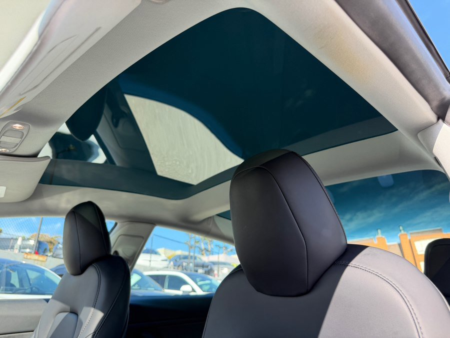 Used 2023 Tesla Model 3 Standard Range image 16