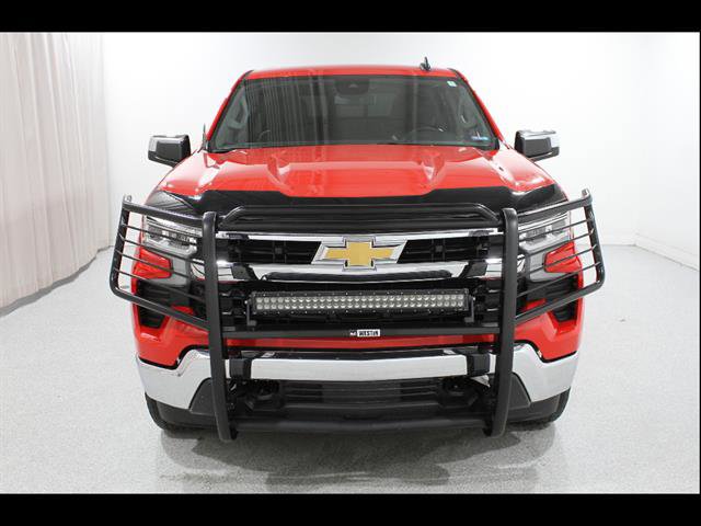 Used 2023 Chevrolet Silverado 1500 LT image 2