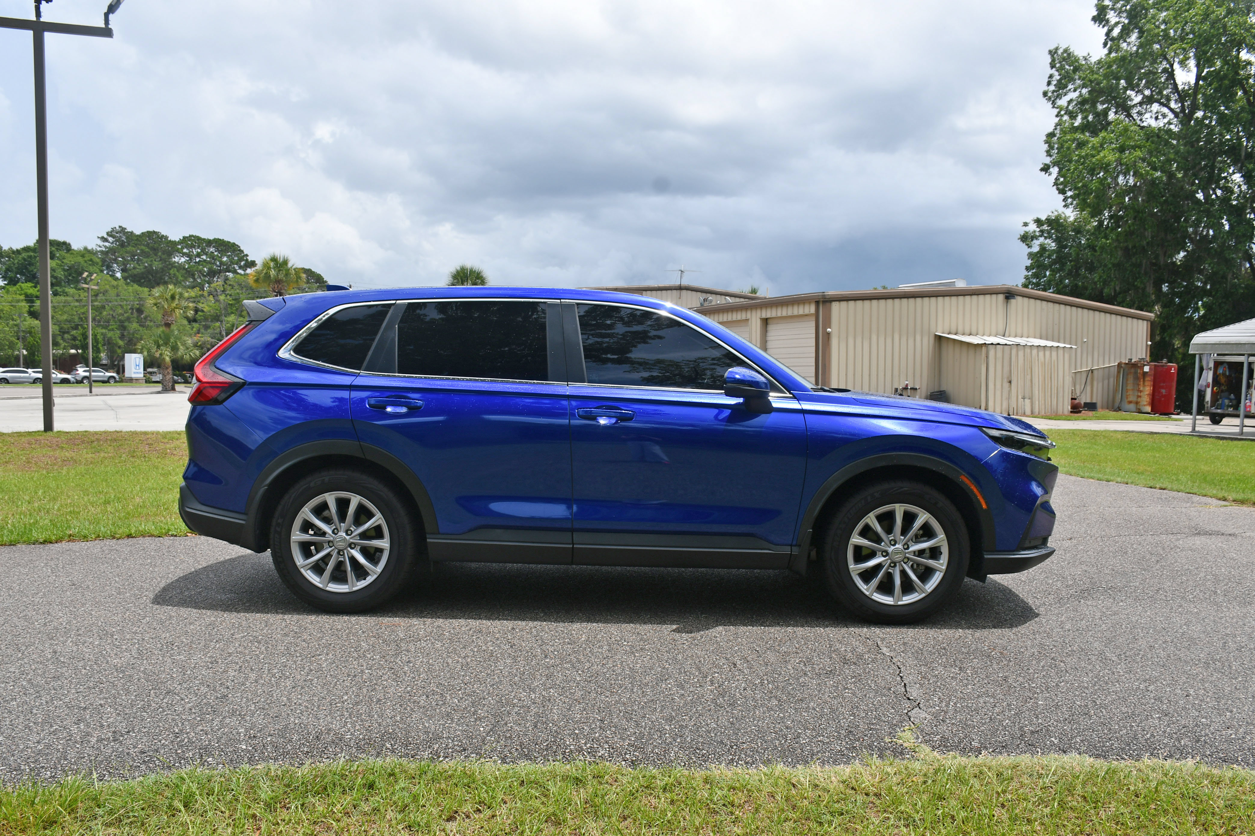 Used 2024 Honda CR-V EX-L image 5