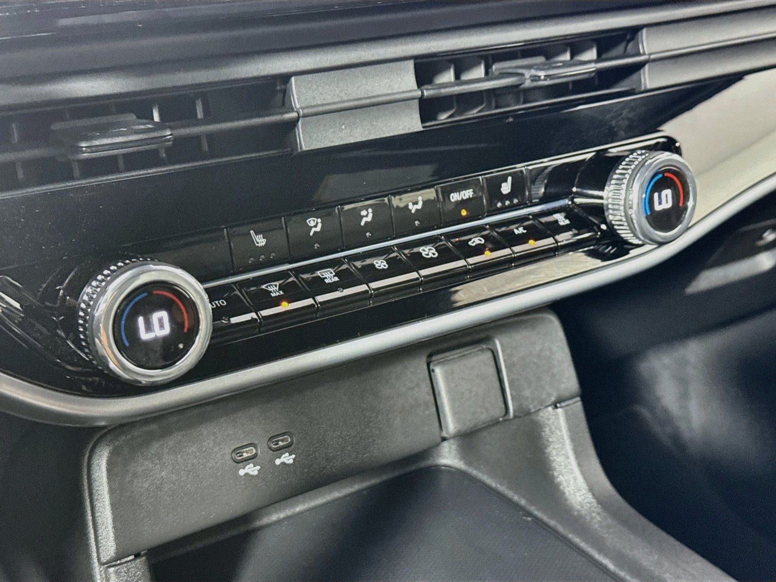 Used 2024 Honda Prologue EX image 16