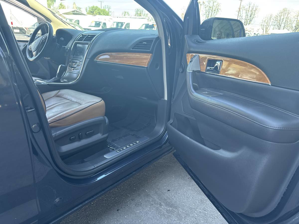 Used 2014 Lincoln MKX w/ Equipment Group 101A image 13