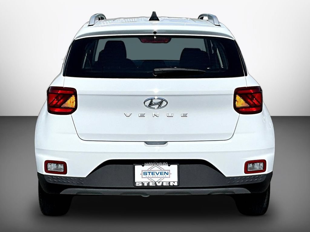 Certified 2022 Hyundai Venue SEL w/ Cargo Package FWD image 5