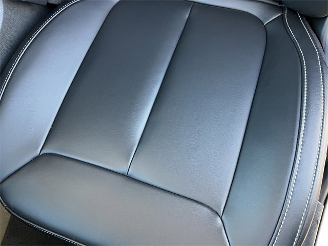 New 2025 Jeep Grand Cherokee Limited w/ Black Appearance Package image 11