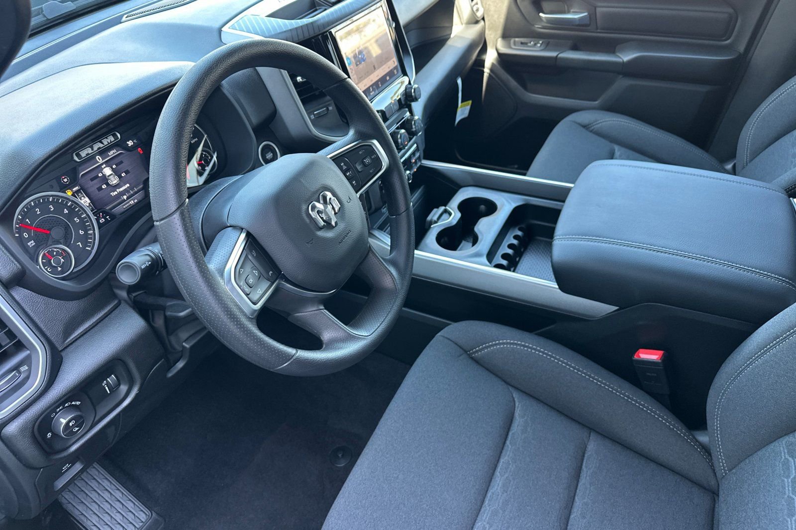 New 2026 RAM 1500 Express image 7