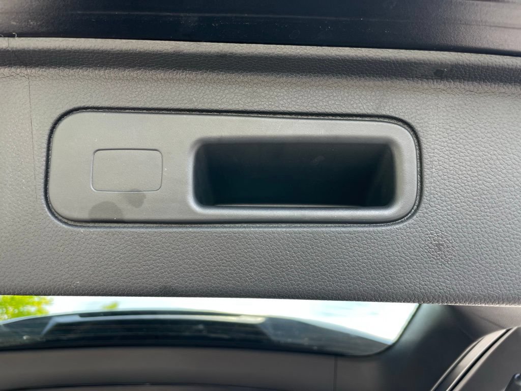 Certified 2025 Honda Pilot Sport image 38