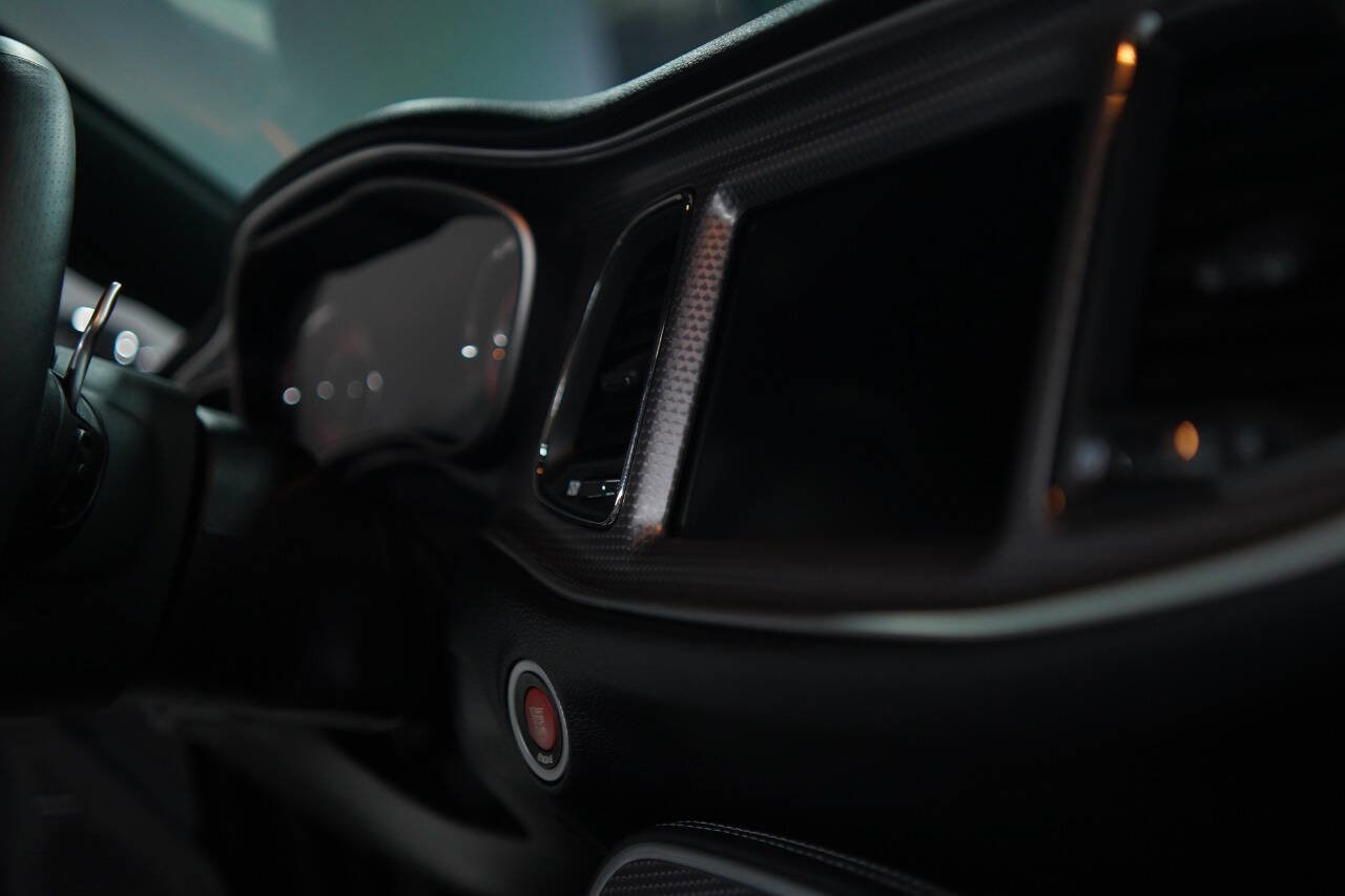 Used 2015 Dodge Challenger SRT Hellcat image 99