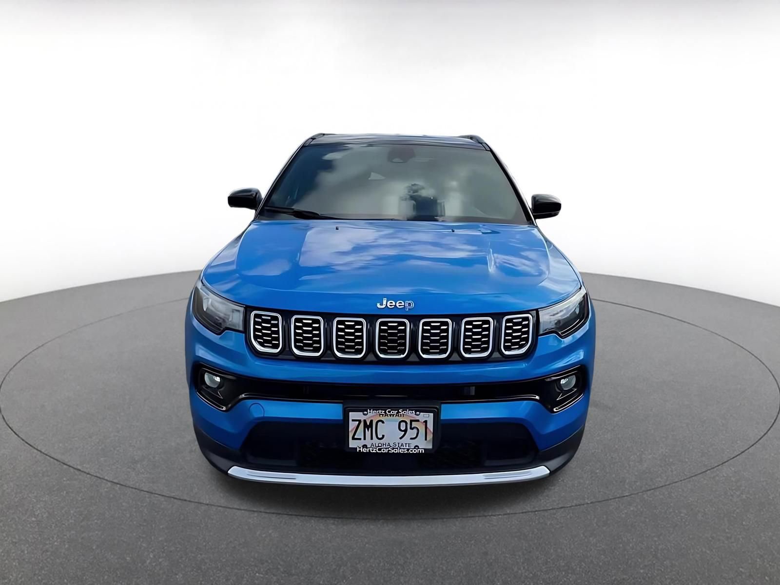 Used 2025 Jeep Compass Limited image 4