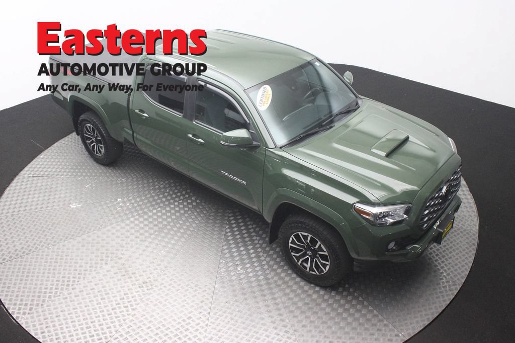 Used 2022 Toyota Tacoma TRD Sport AWD/4WD image 3