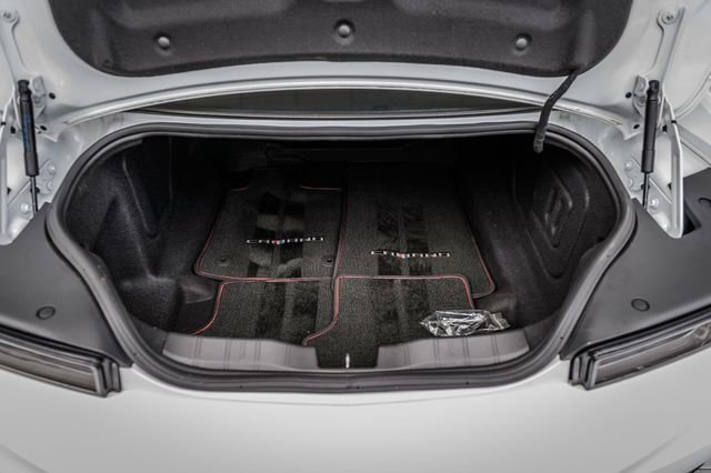 Used 2018 Chevrolet Camaro SS w/ Redline Edition RWD image 11