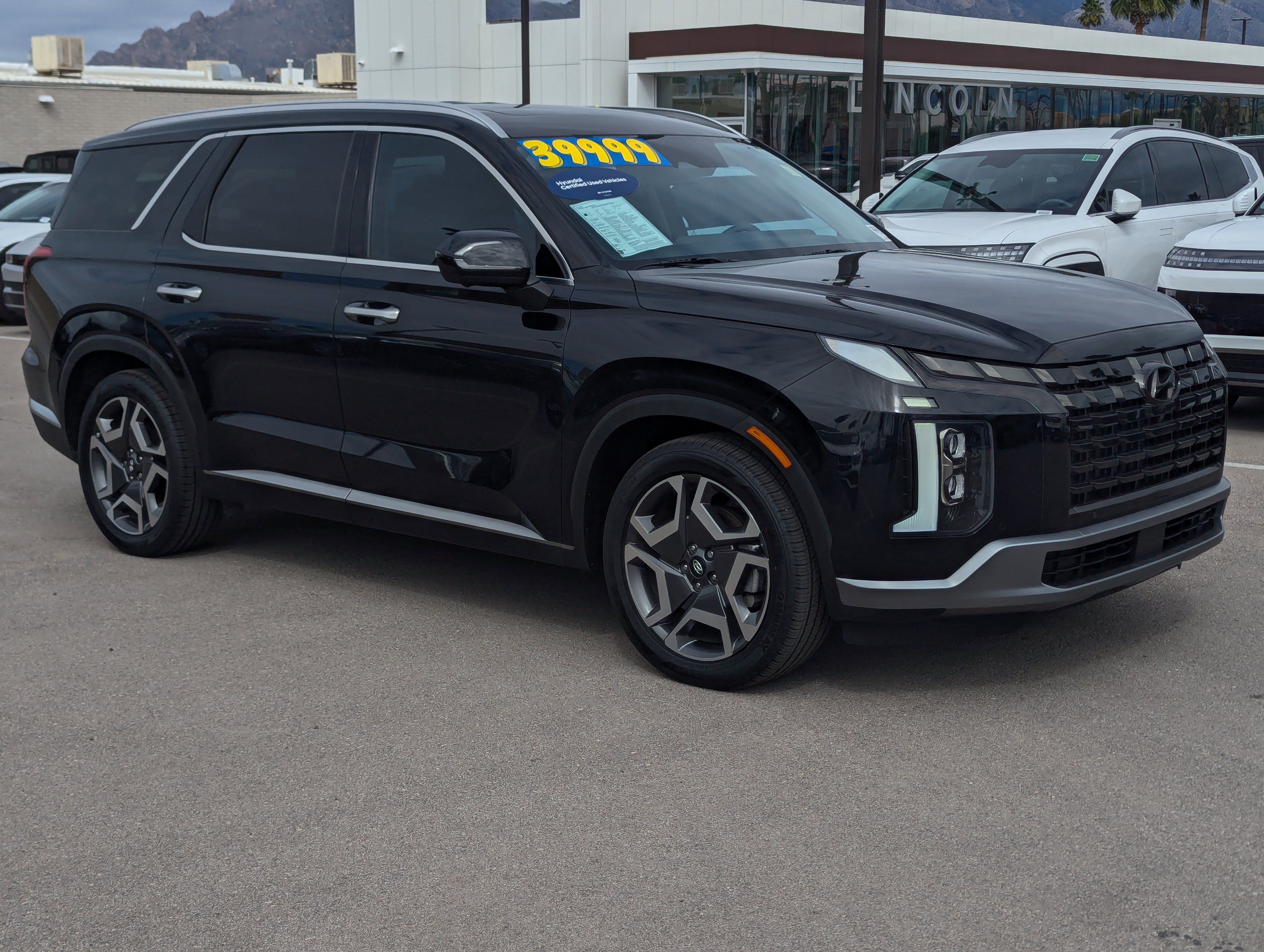 Used 2023 Hyundai Palisade Limited w/ Cargo Package image 1