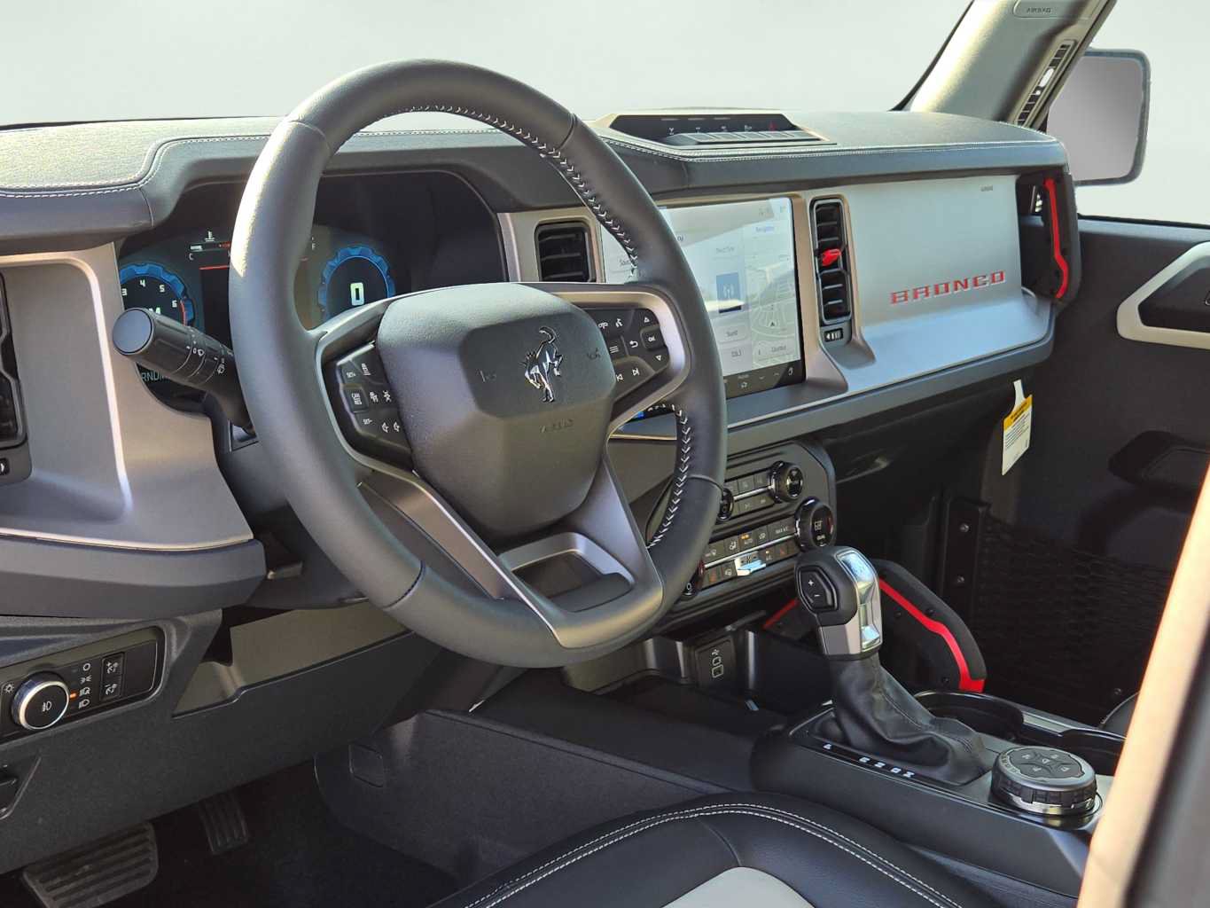 New 2026 Ford Bronco Outer Banks w/ Sasquatch Package AWD/4WD image 8