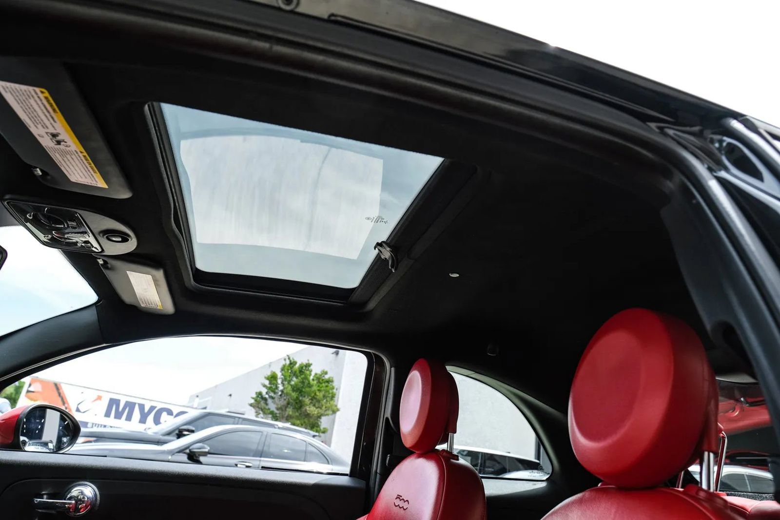 Used 2013 FIAT 500 Abarth w/ Comfort/Convenience Group FWD image 4