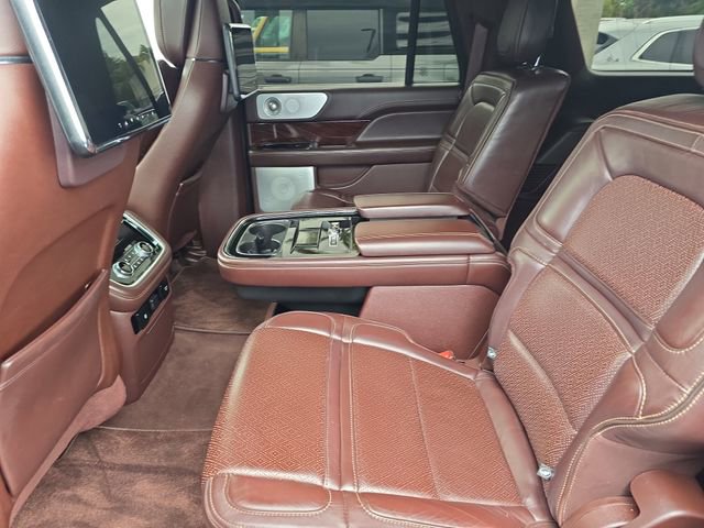 Used 2018 Lincoln Navigator L Black Label AWD/4WD image 11