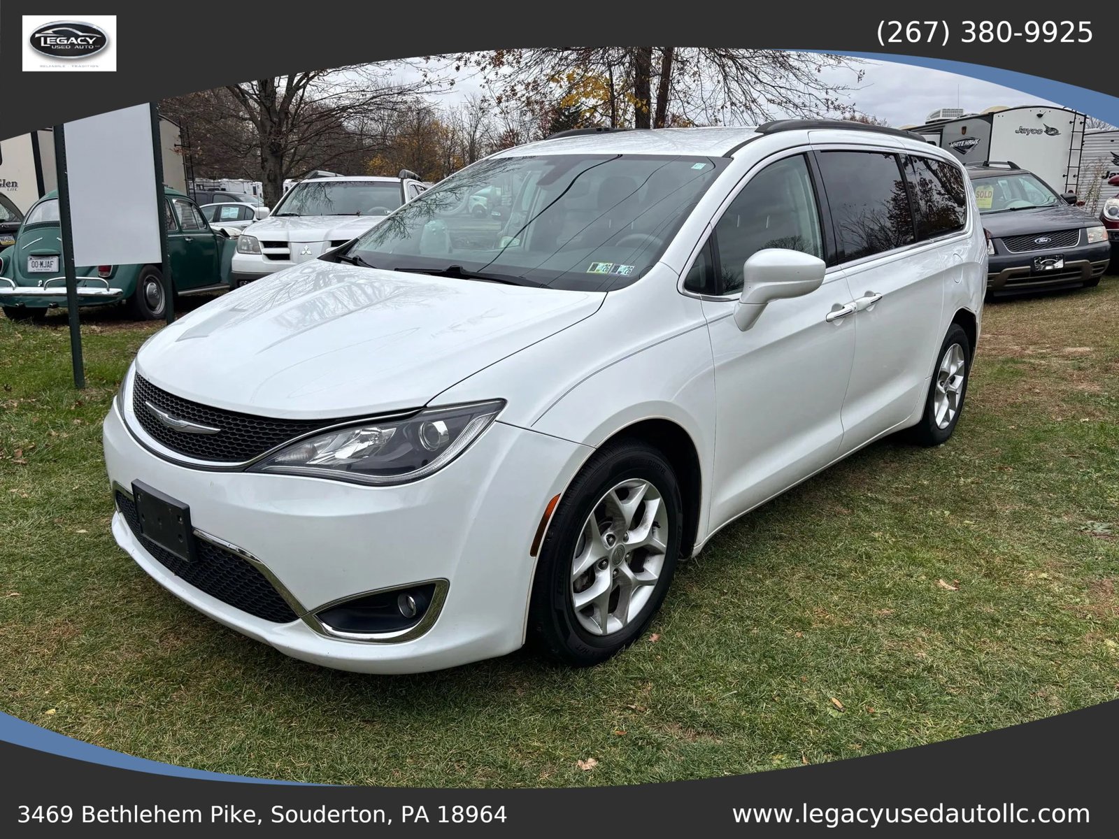 Used 2018 Chrysler Pacifica Touring Plus w/ Tire & Wheel Group image 12
