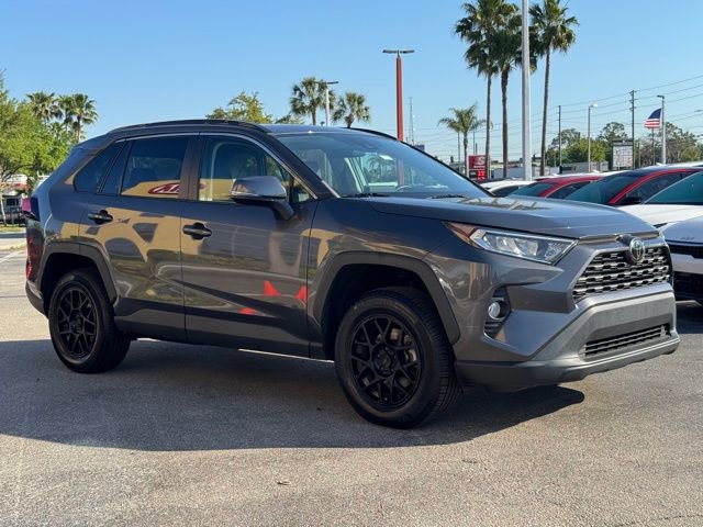 Used 2021 Toyota RAV4 XLE w/ Convenience Package image 3
