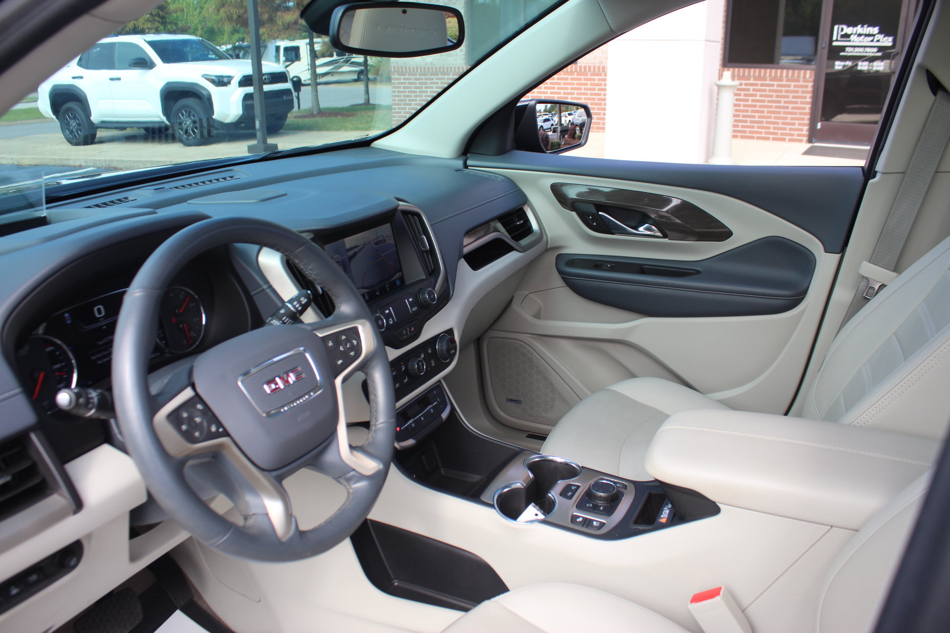 Used 2023 GMC Terrain Denali w/ Black Diamond Edition AWD/4WD image 14