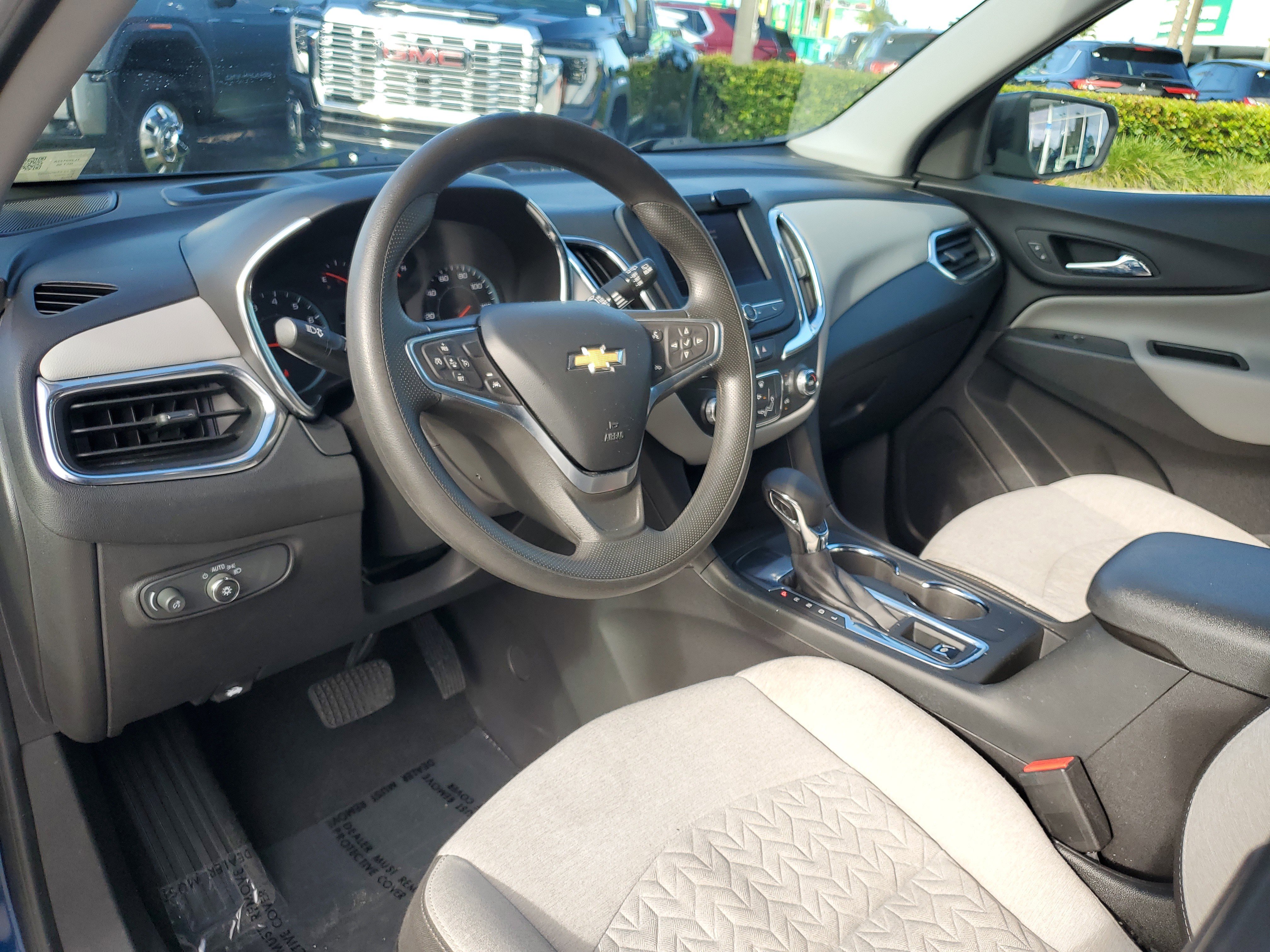 Used 2023 Chevrolet Equinox LS image 9