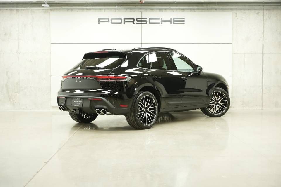 New 2026 Porsche Macan AWD/4WD image 7