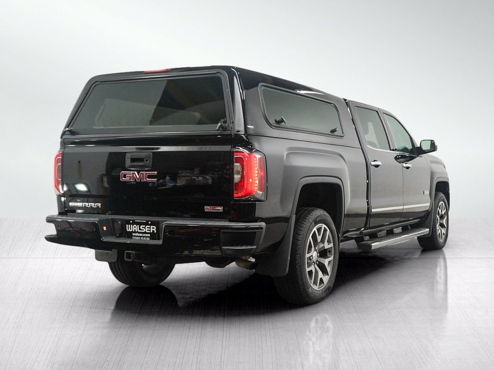 Used 2016 GMC Sierra 1500 SLE w/ All-Terrain Package AWD/4WD image 5