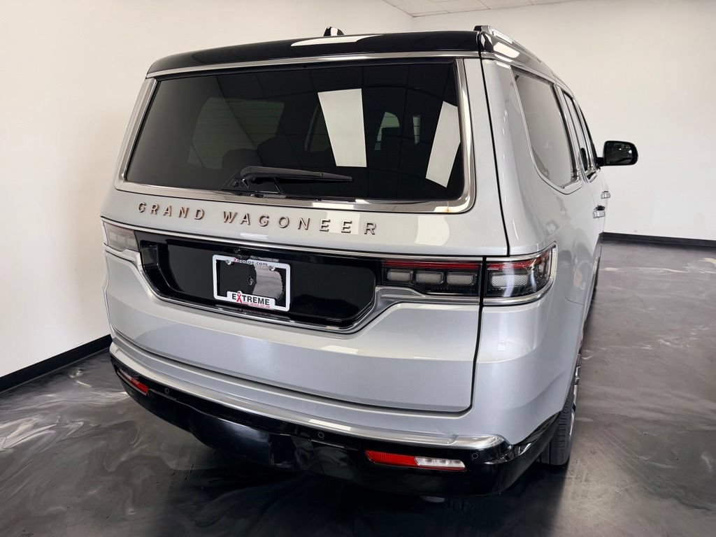 Used 2025 Jeep Grand Wagoneer Series III w/ Rear-Seat Entertainment Group AWD/4WD image 6